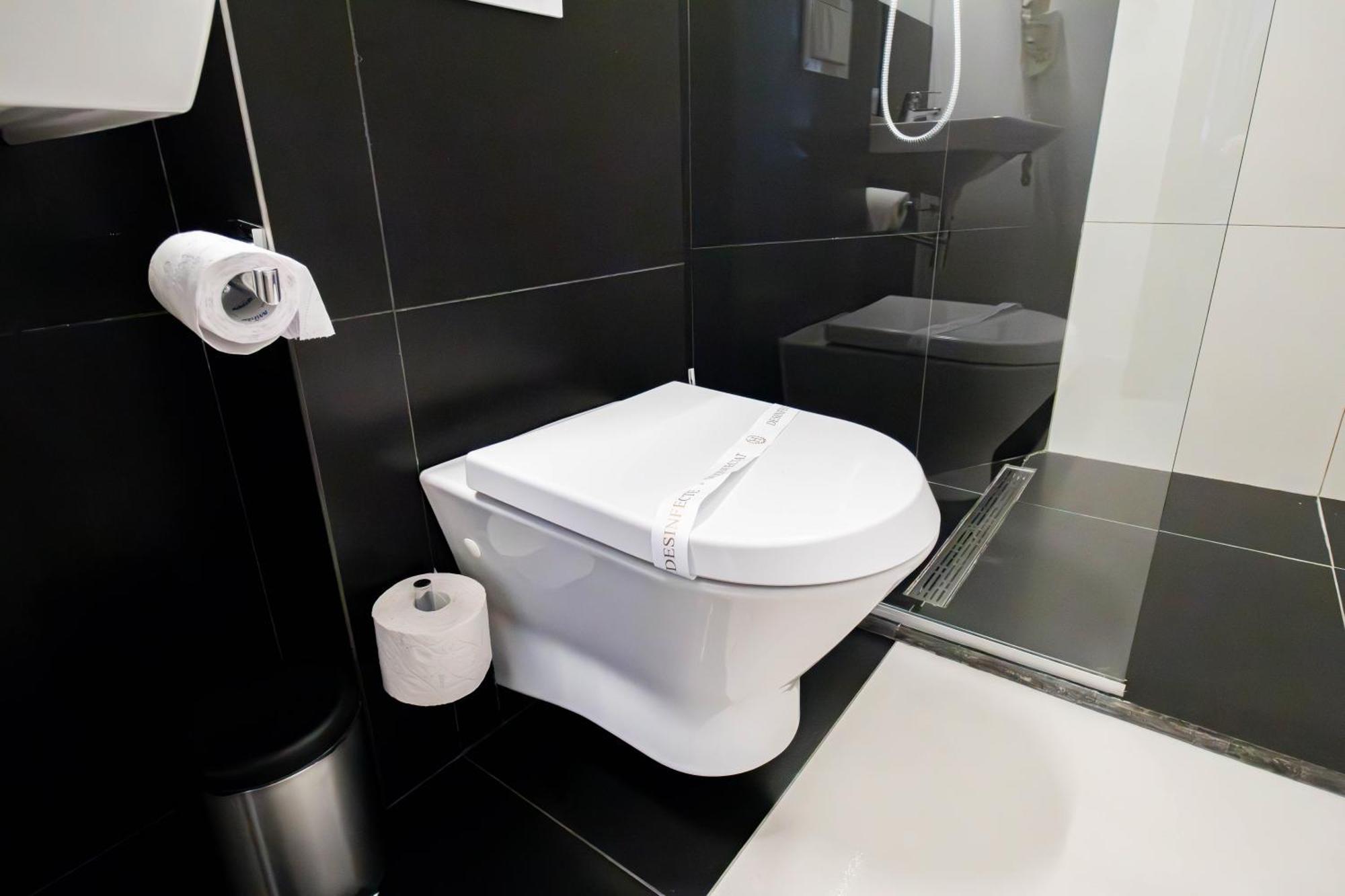 Hotel Ottimo Braşov Esterno foto