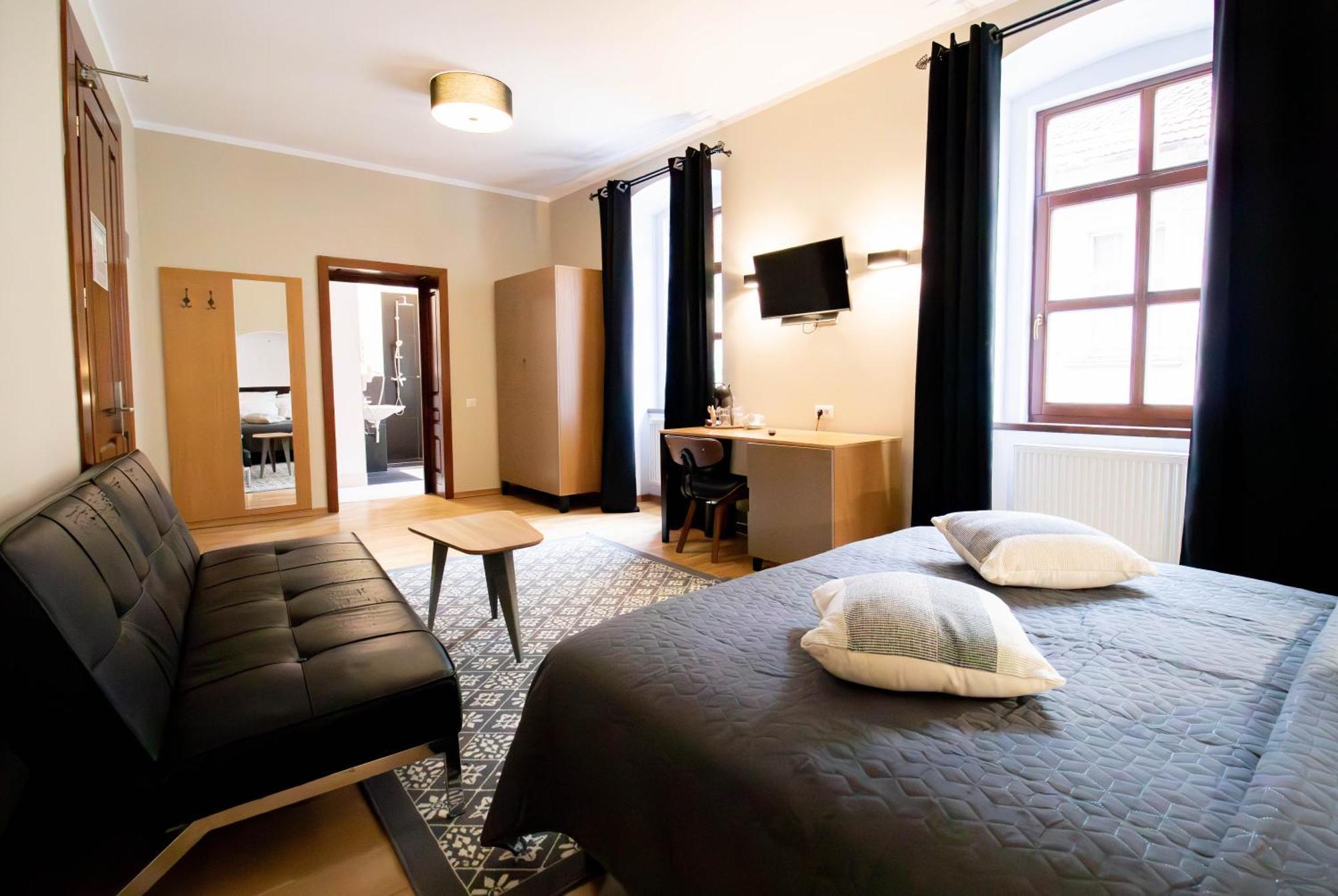 Hotel Ottimo Braşov Esterno foto