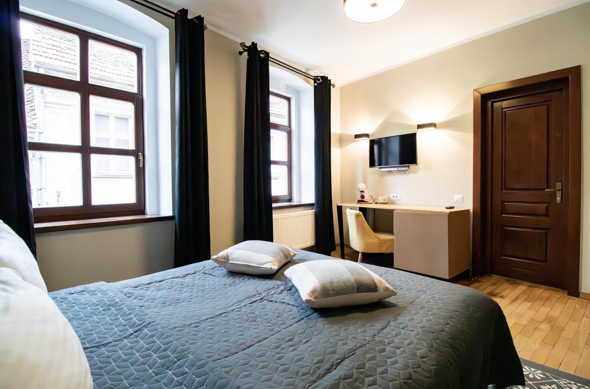 Hotel Ottimo Braşov Esterno foto