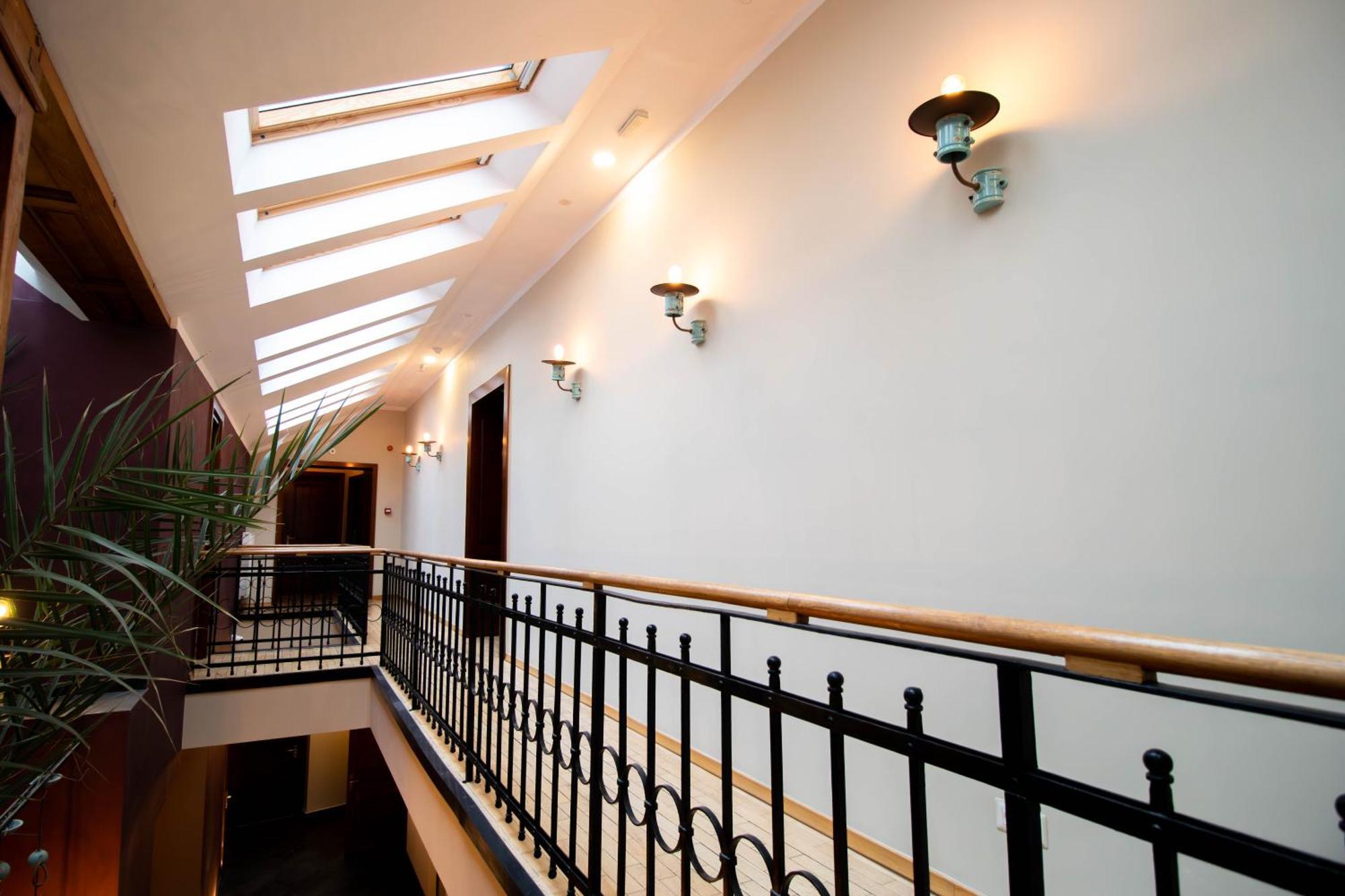 Hotel Ottimo Braşov Esterno foto